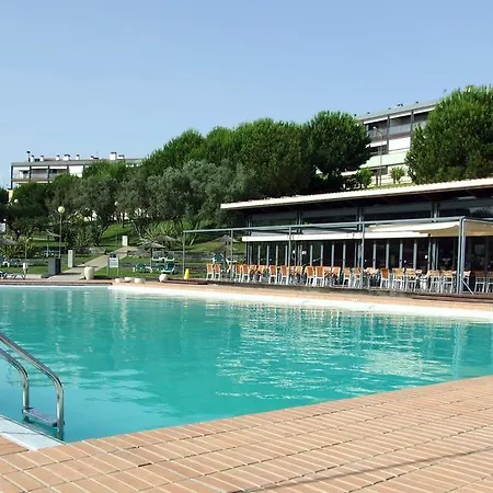 Clube Marina Park לאגוּ‏ש