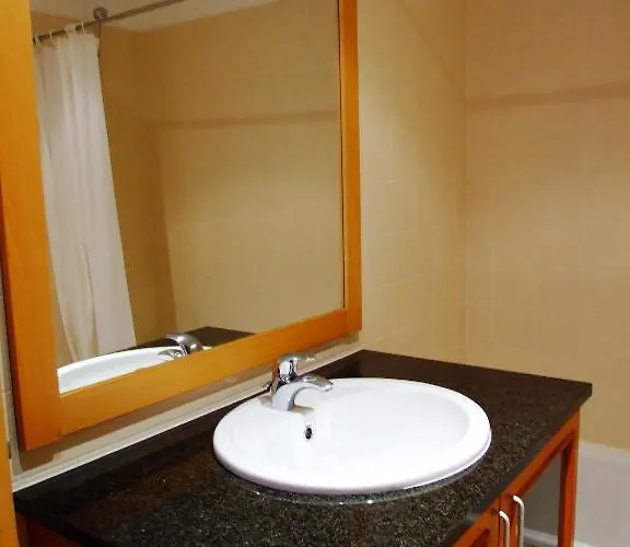 Clube Marina Park 3* 라고스